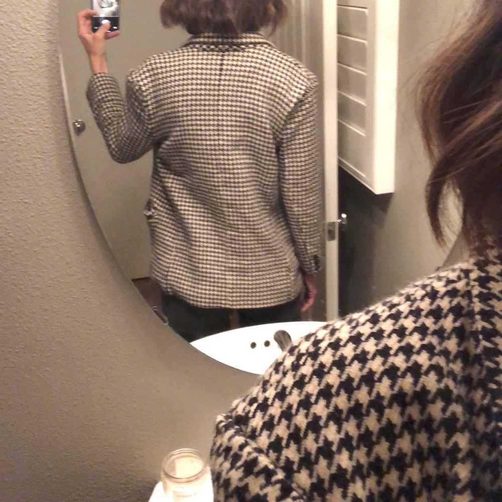 PURE WOOL vintage houndstooth black & white jacket - Picture 6 of 17
